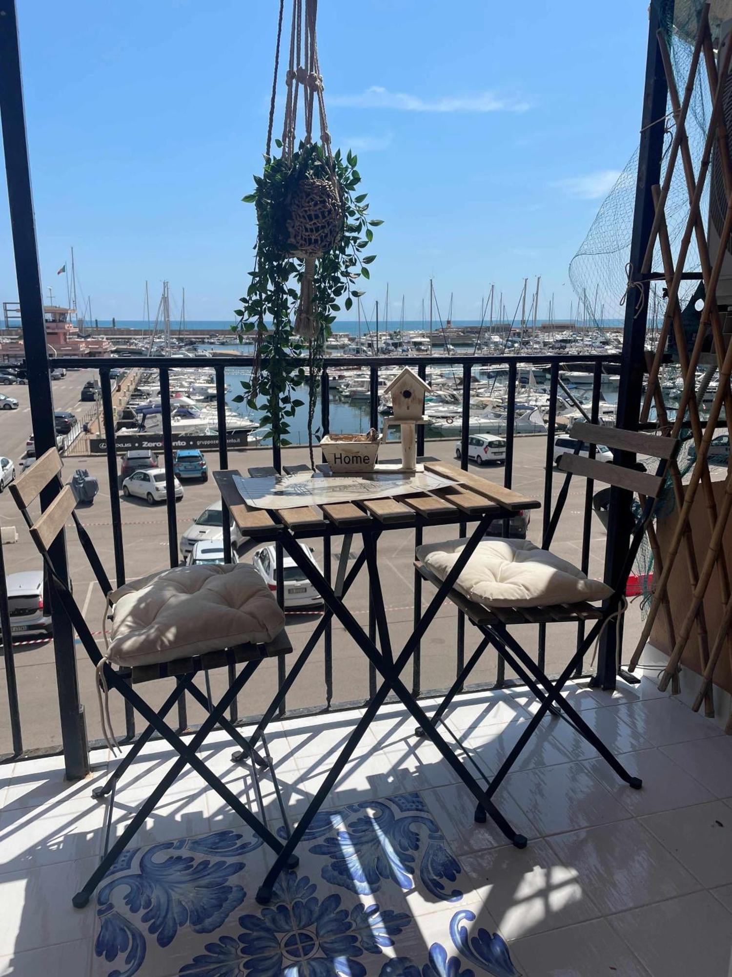 דירות Borgo Damare Nettuno Vista Mare מראה חיצוני תמונה
